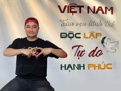 Bộ chữ gỗ Việt Nam hạnh phúc [Gỗ nhẹ - KT 95x90cm] CHU-GO-24